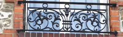 Grille de balcon, garde-corps en fonte — ref YF